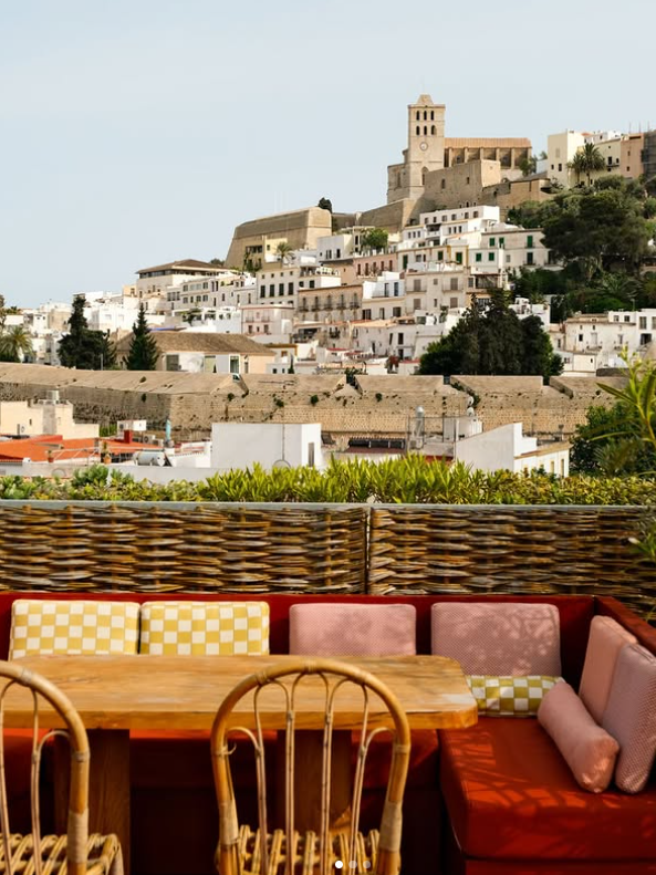 Café Montesol & Rooftop Bar