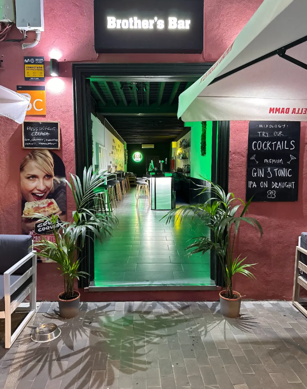 Brothers Bar