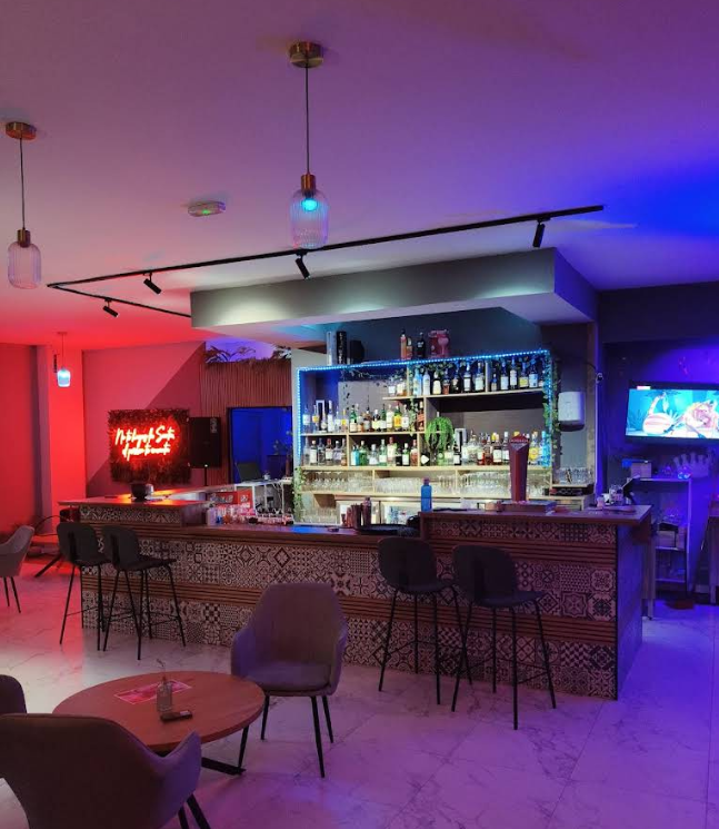 Nube Negra Bar